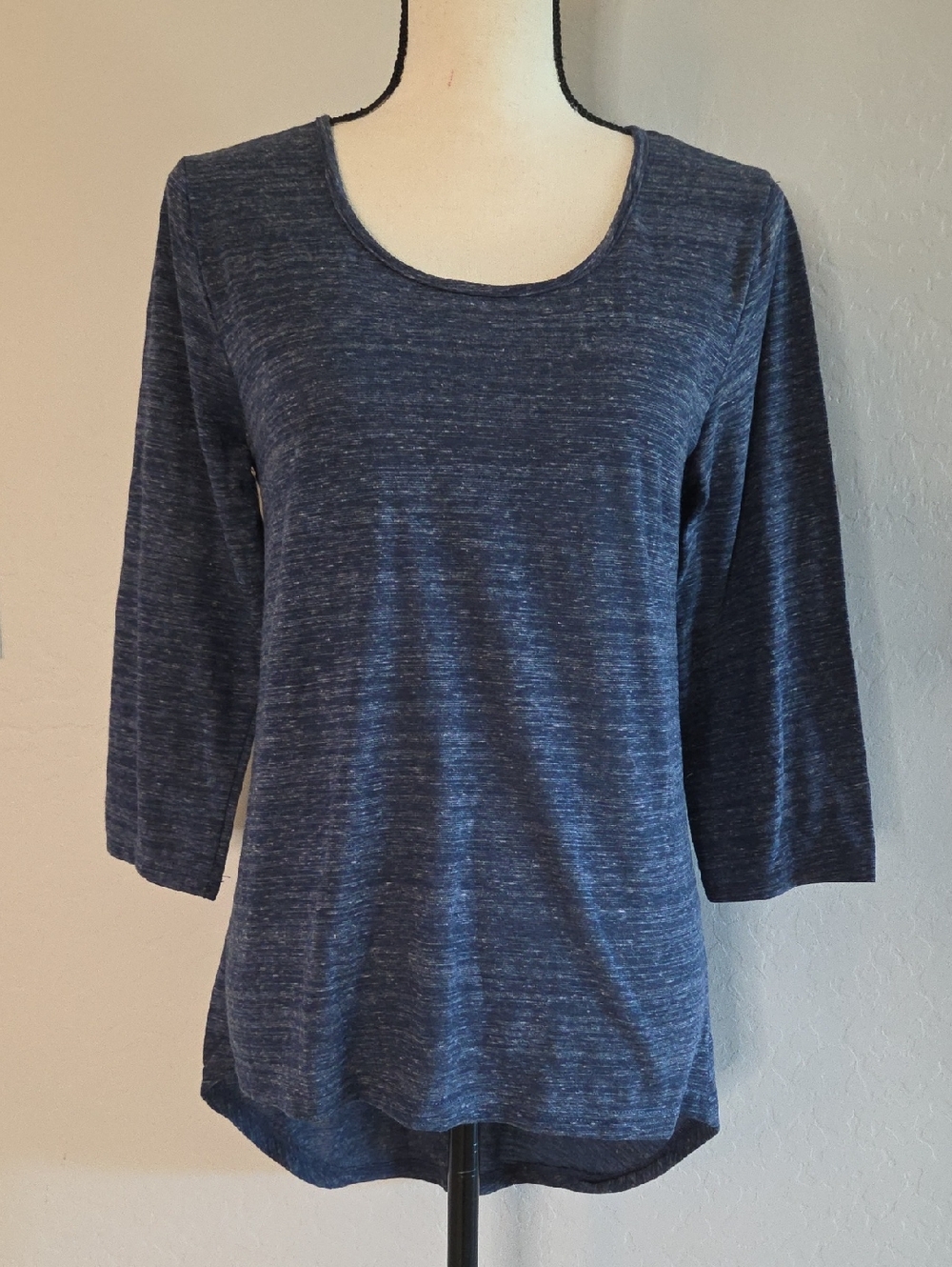 Nostalgia Heathered Navy Scoop Neck 3/4 Sleeve High-Low Tee Size Small NWT